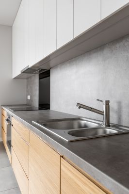 Concrete Countertop Pouring
